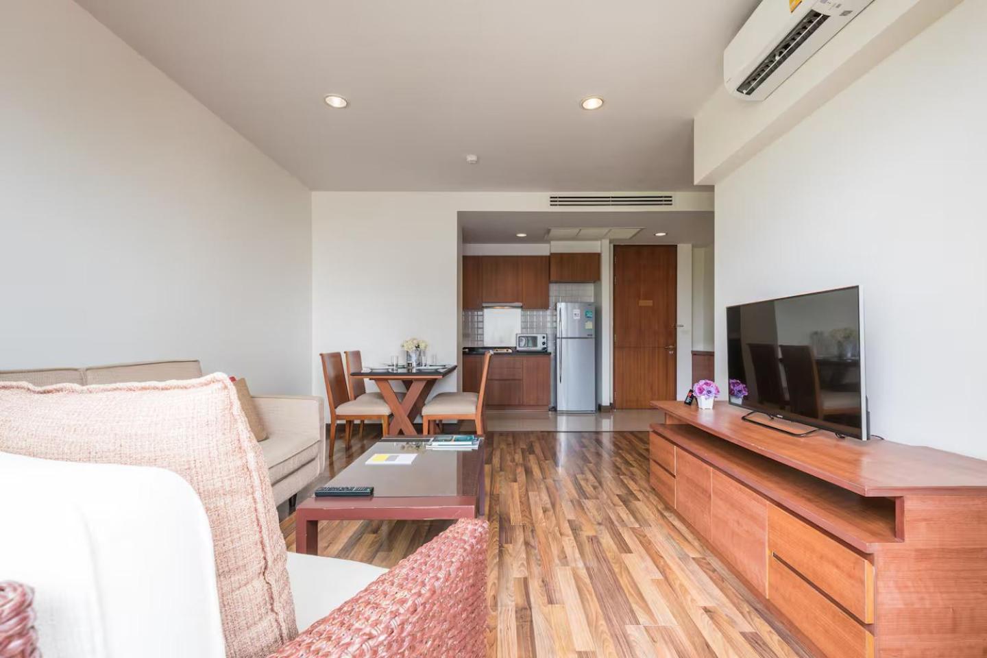 Bangkok Patio Bts Sanam Pao Aparthotel Екстериор снимка