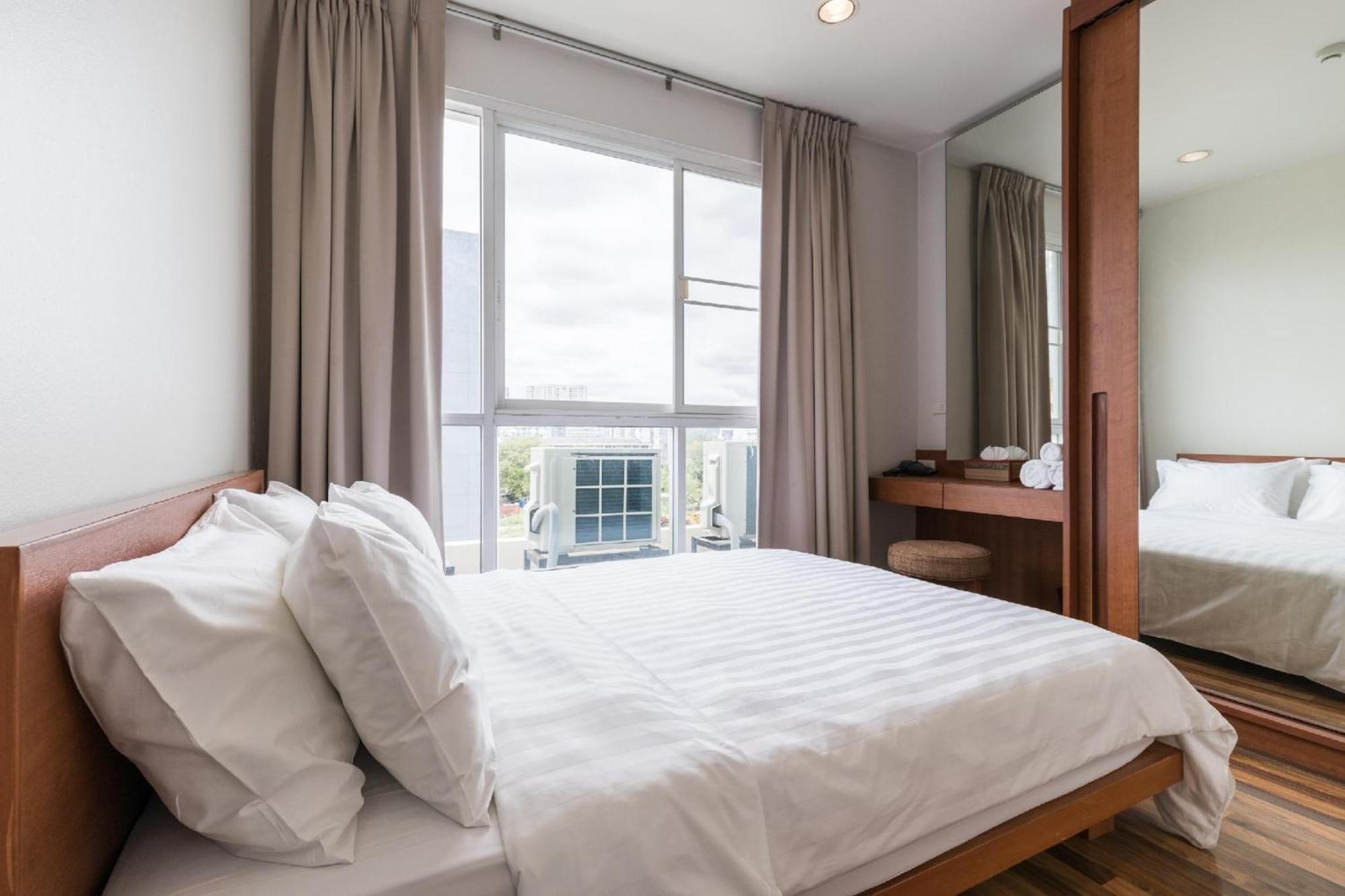 Bangkok Patio Bts Sanam Pao Aparthotel Екстериор снимка
